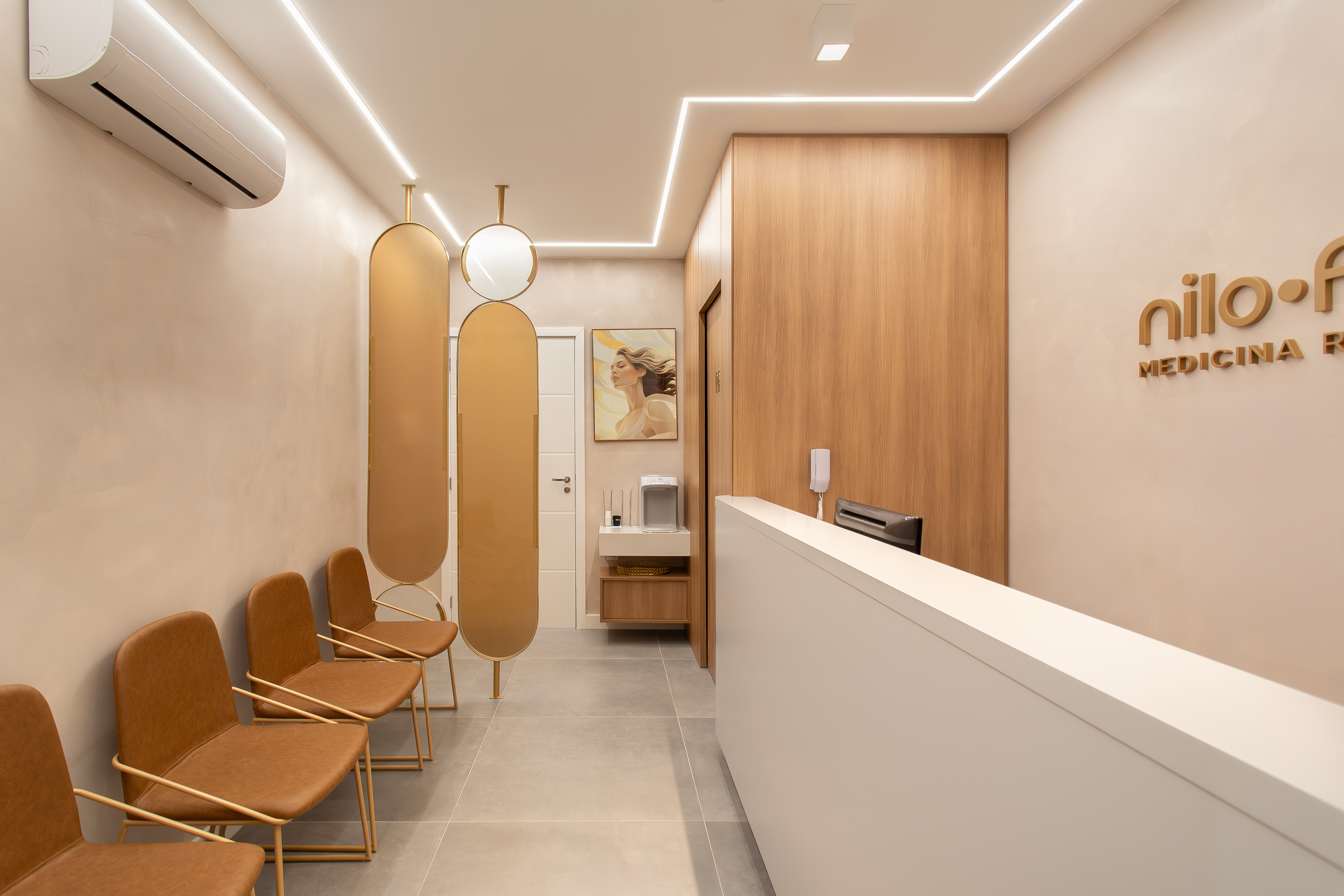 Recepção de clínica médica com design elegante — projeto Jéssica Nicola Arquitetura